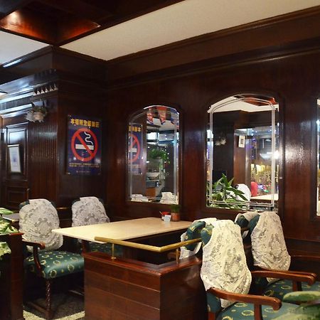 Guang Haw Hotel Tainan Bagian luar foto