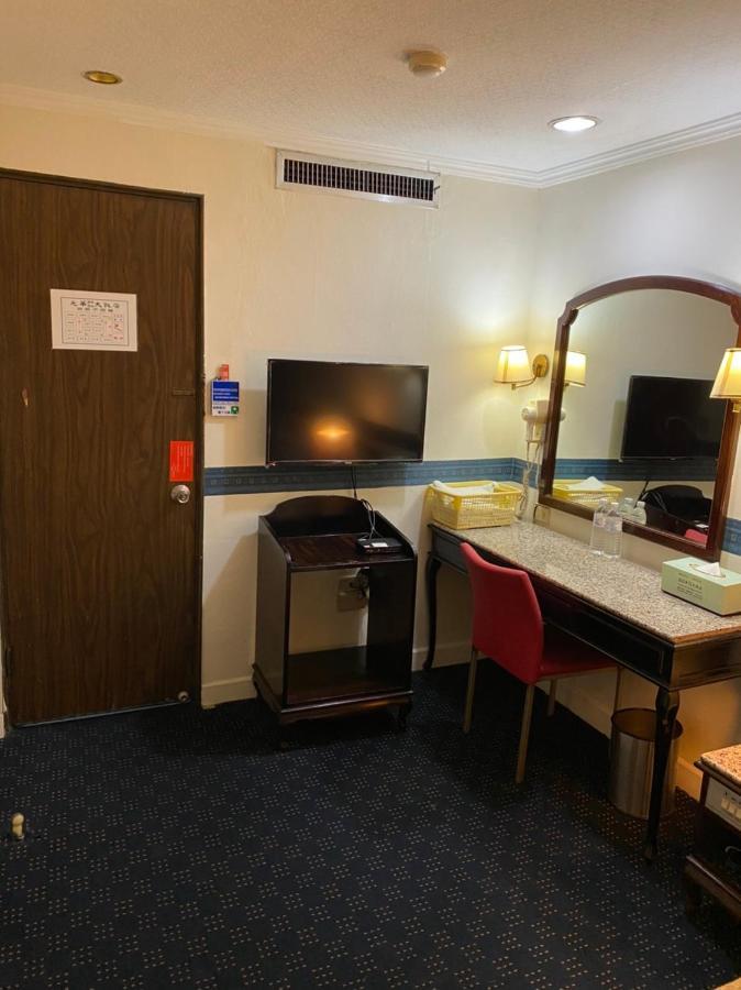 Guang Haw Hotel Tainan Bagian luar foto