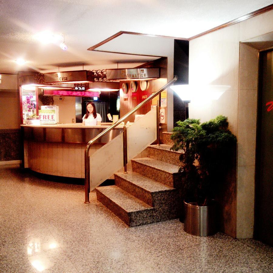 Guang Haw Hotel Tainan Bagian luar foto