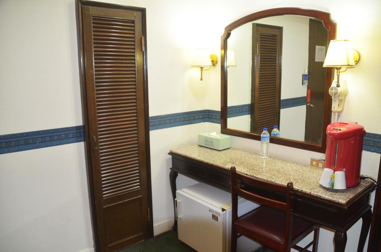 Guang Haw Hotel Tainan Bagian luar foto