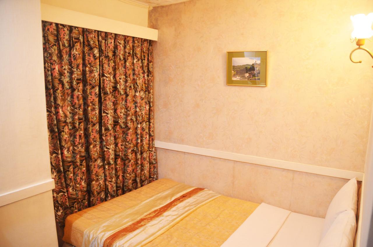 Guang Haw Hotel Tainan Bagian luar foto