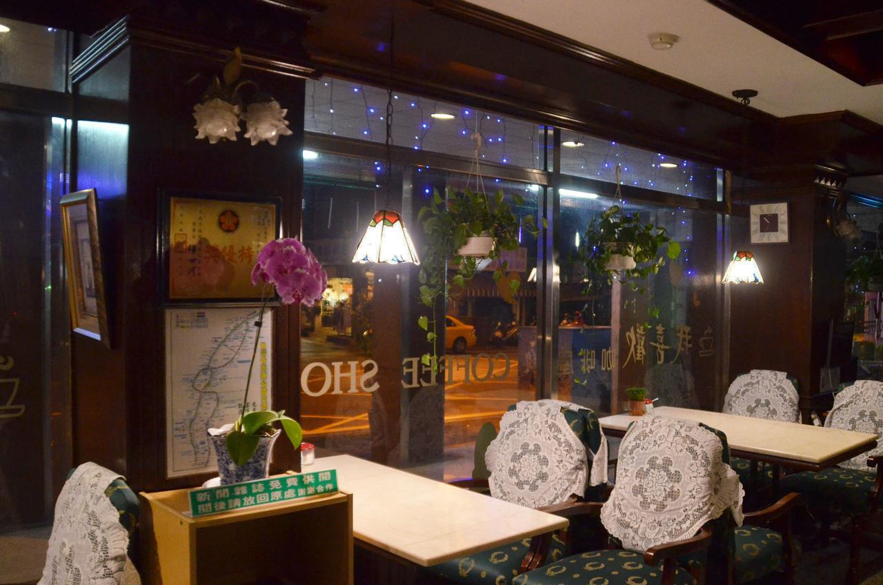 Guang Haw Hotel Tainan Bagian luar foto