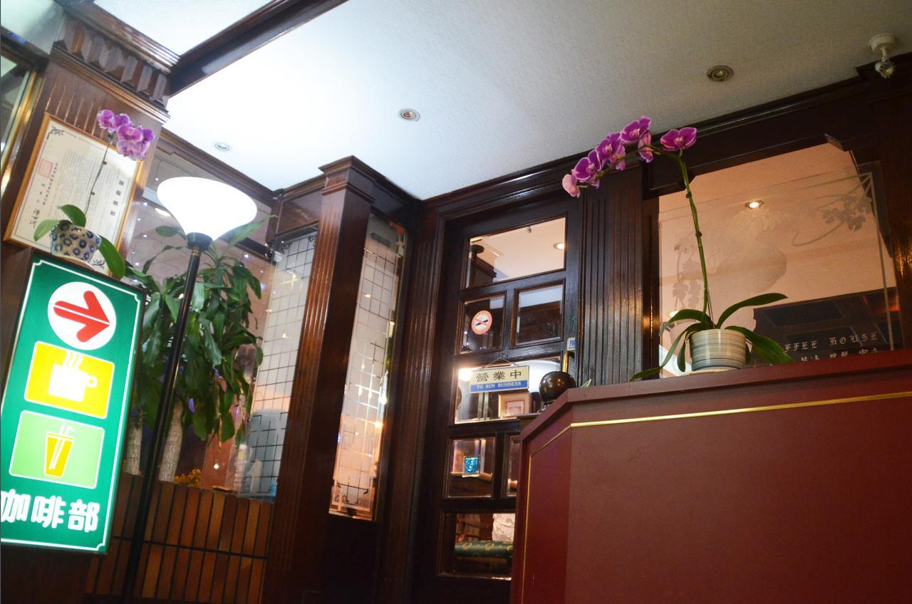 Guang Haw Hotel Tainan Bagian luar foto