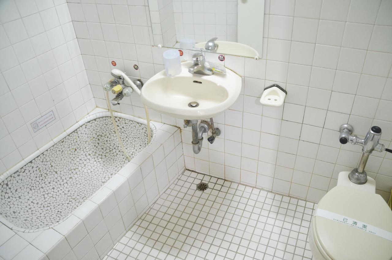 Guang Haw Hotel Tainan Bagian luar foto