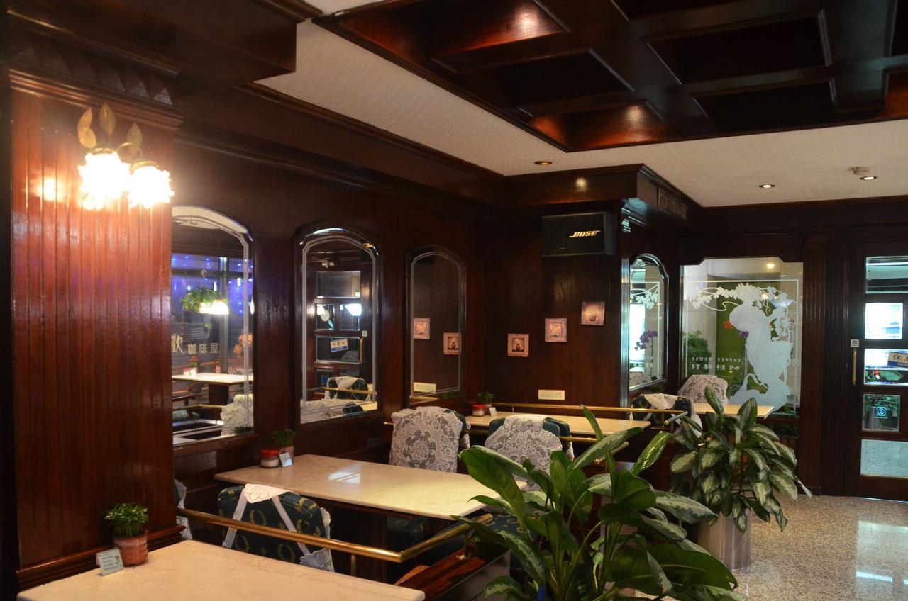 Guang Haw Hotel Tainan Bagian luar foto